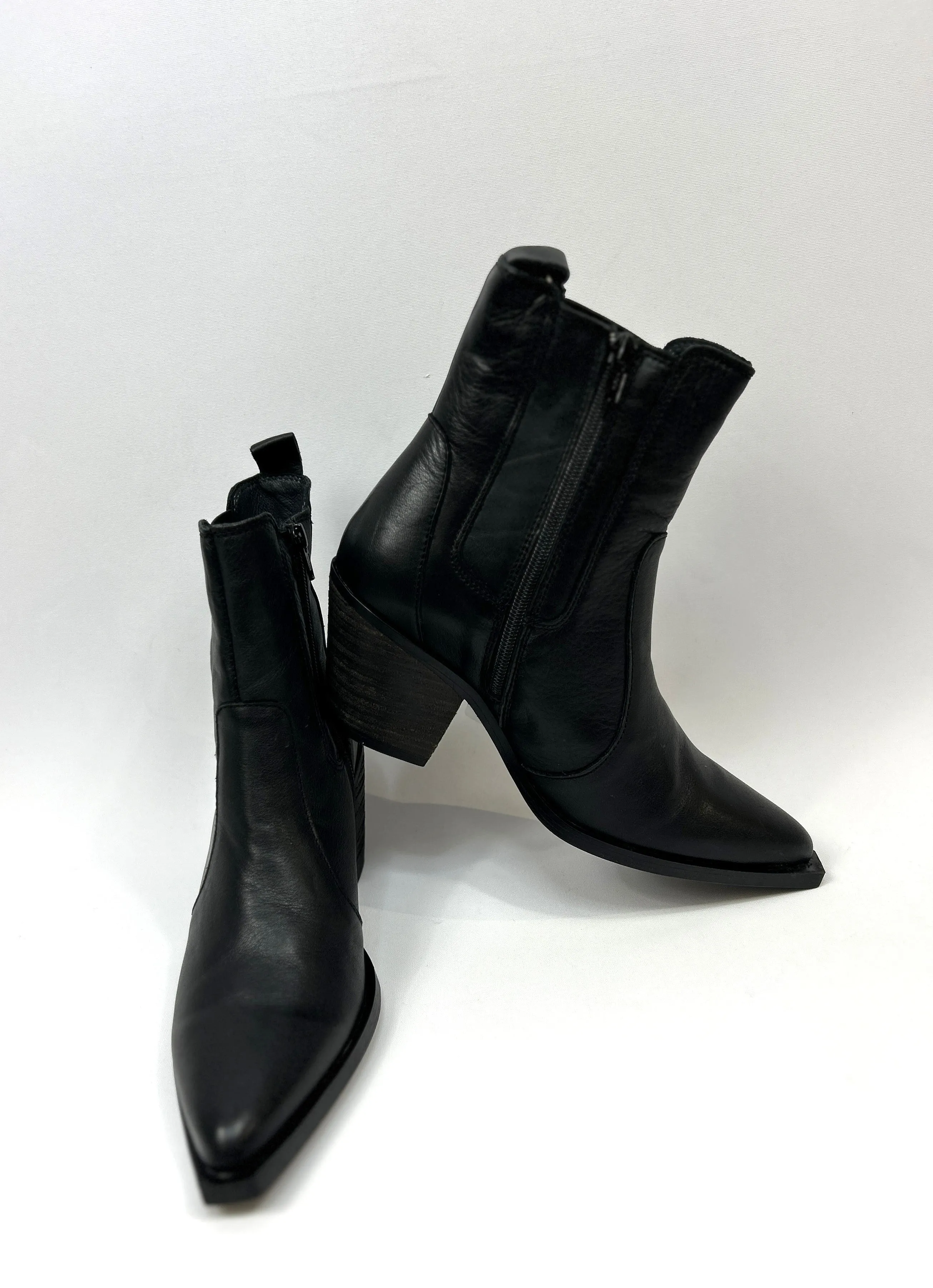 APPLE OF EDEN Classic Black Cowboy Boots