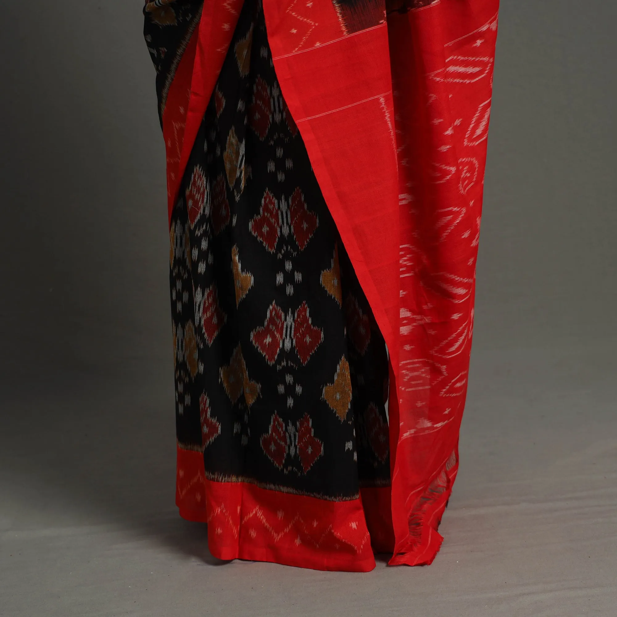 Black - Mercerised Cotton Handloom Pochampally Ikat Saree 53
