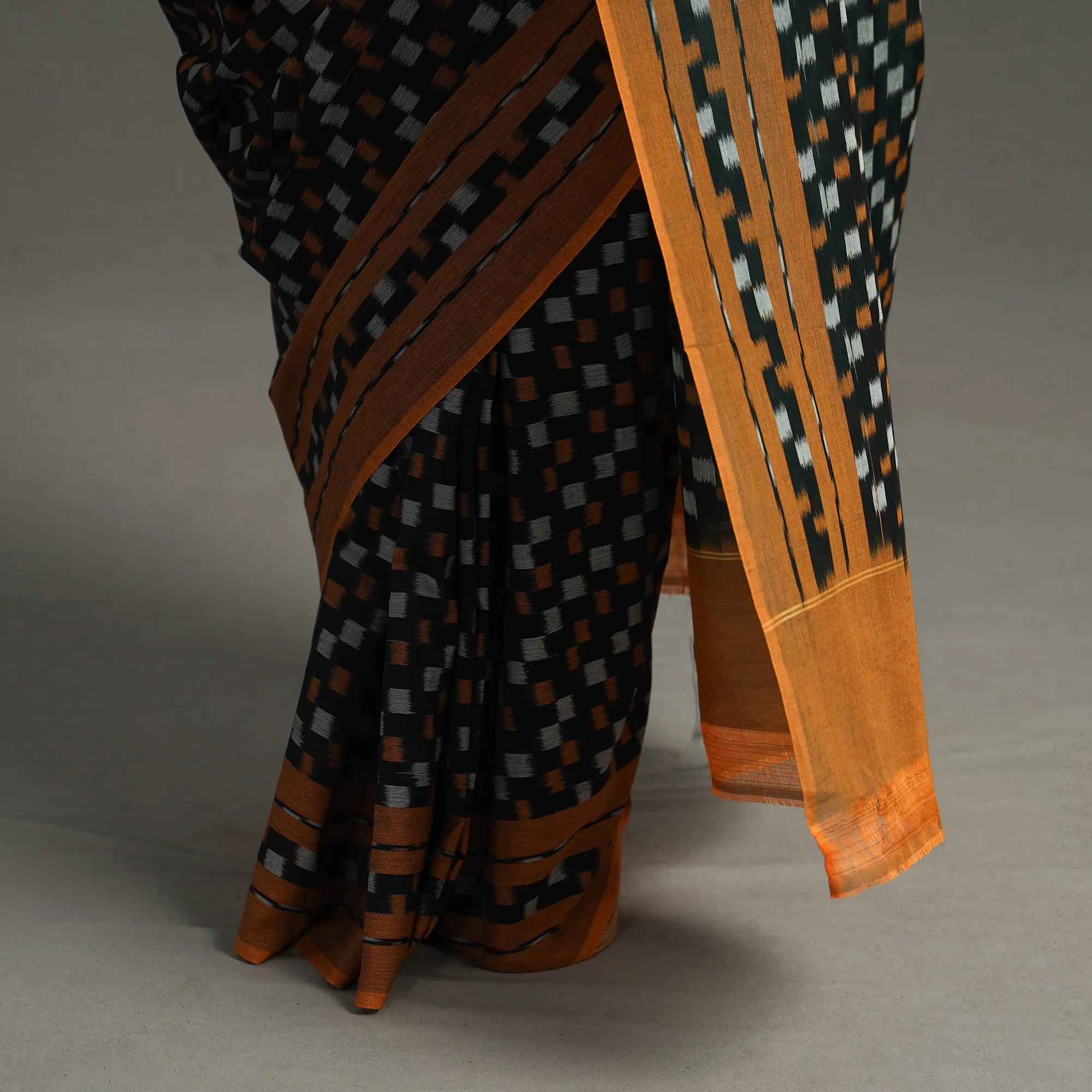 Black - Mercerised Cotton Pochampally Ikat Saree 12