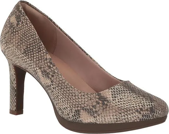 Clarks Women's Ambyr Joy Pump, Beige Metallic Textile