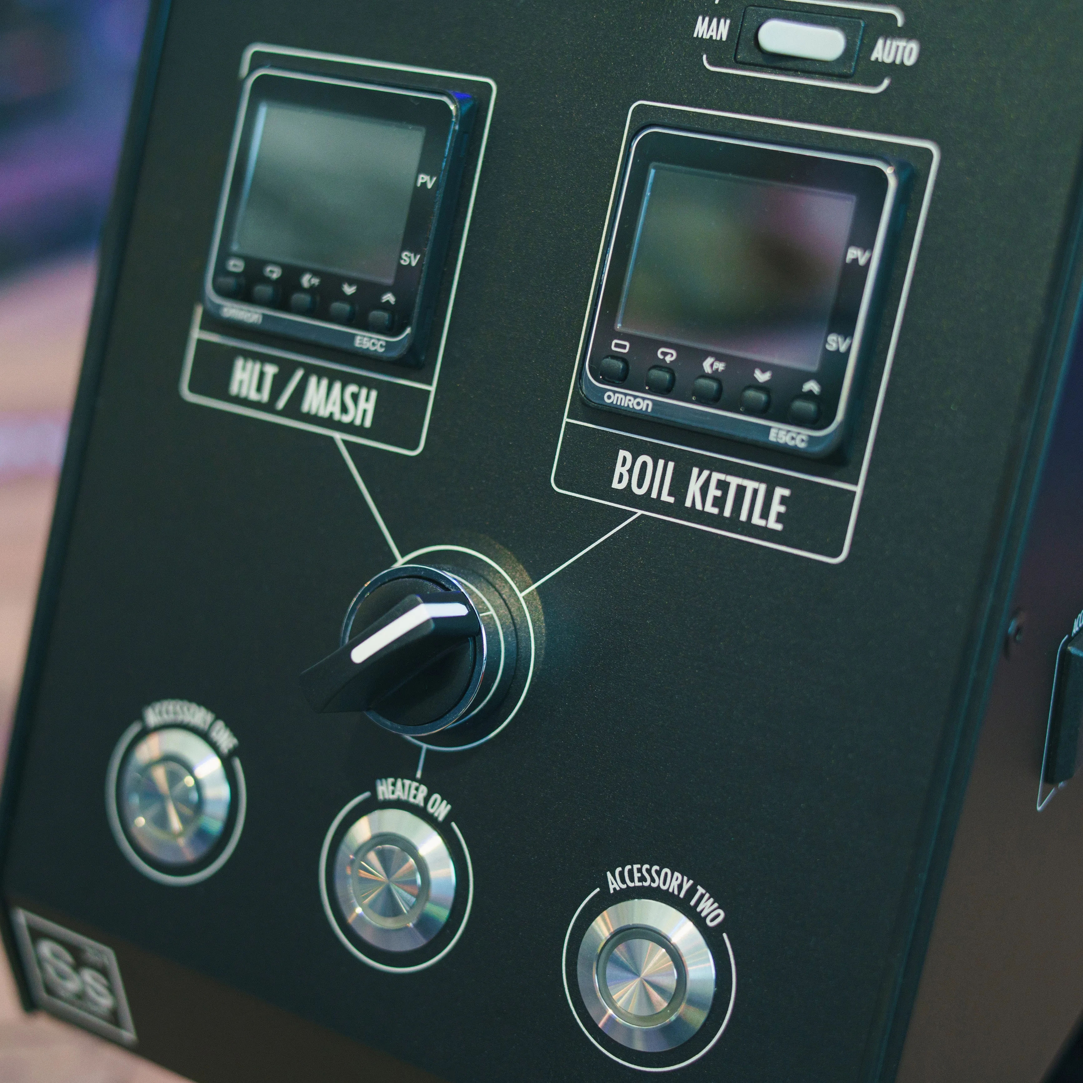 eController | 2V