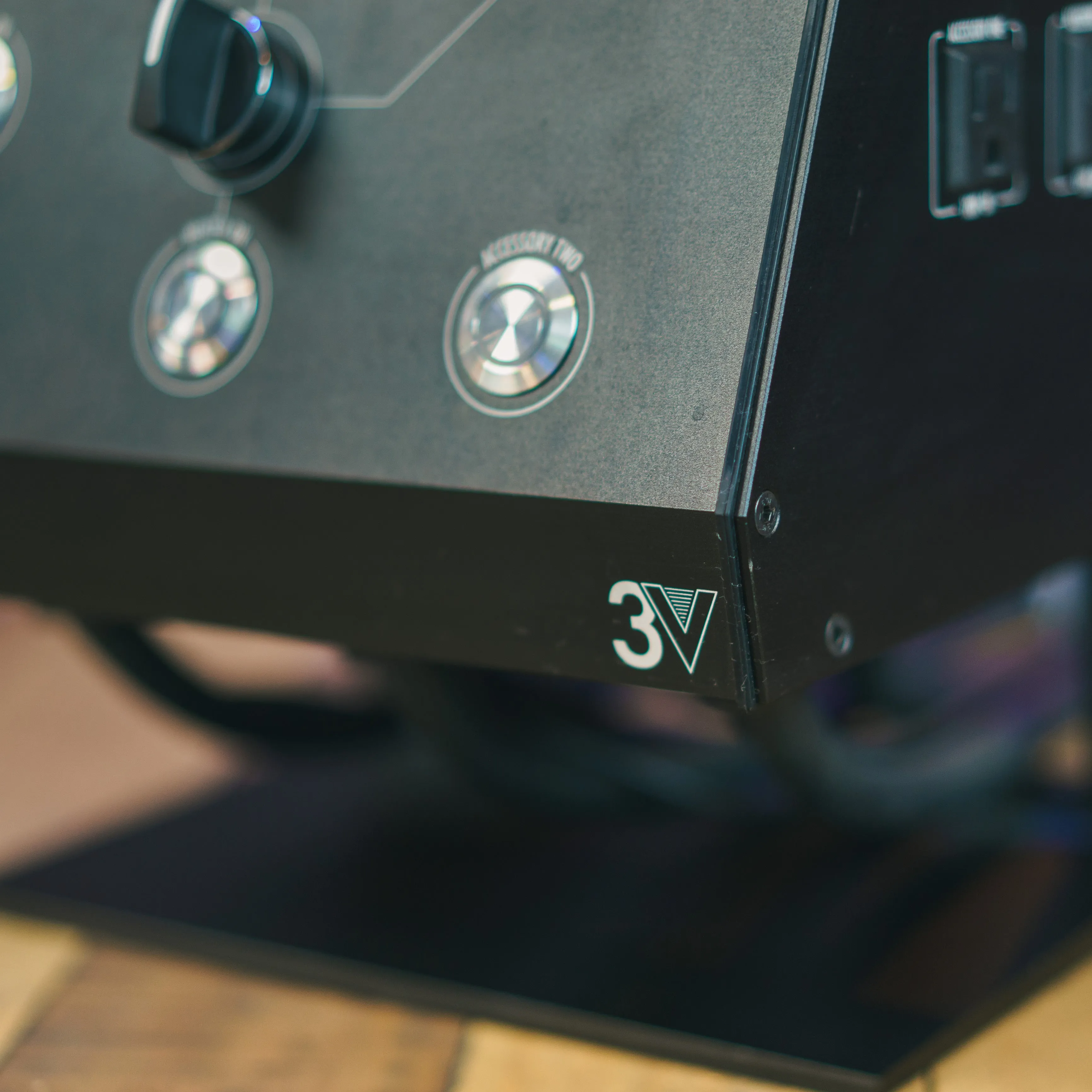 eController | 3V