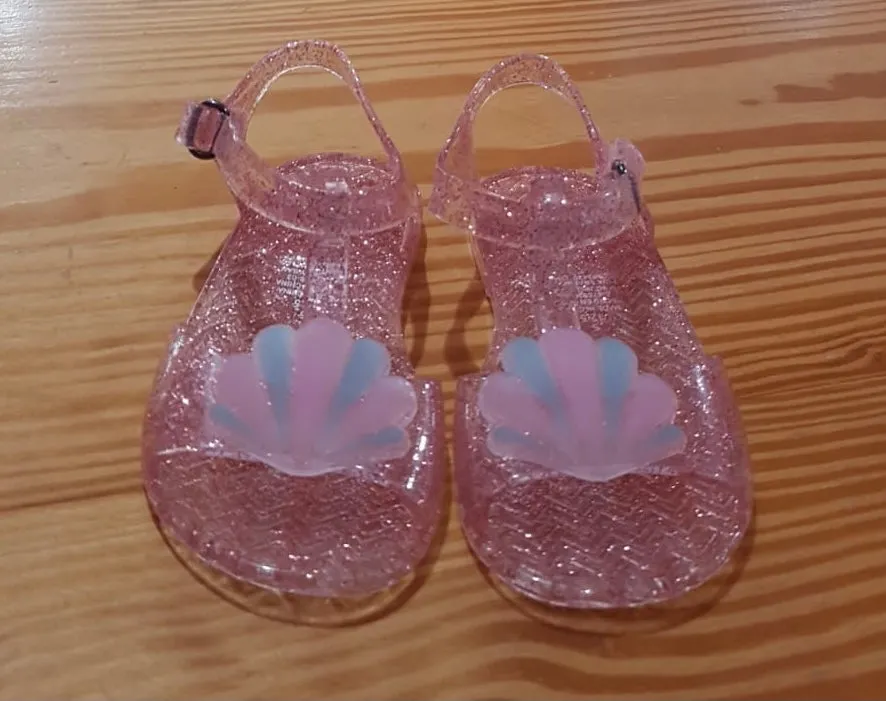 Seashell T-Strap Jelly Sandals